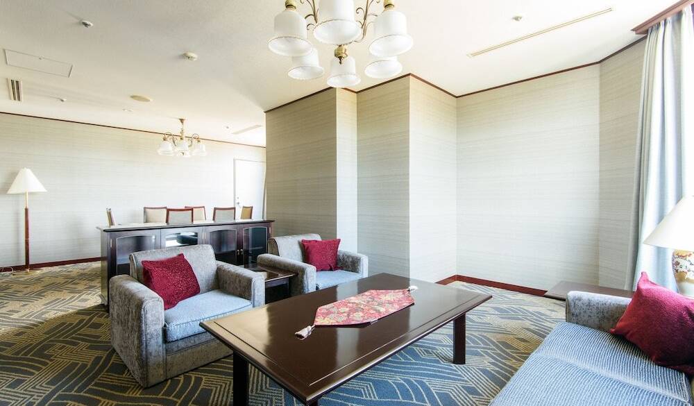 ロイヤルスイート / 3