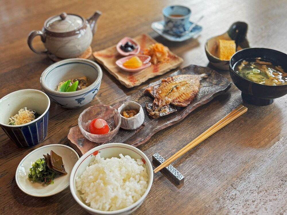 朝食
