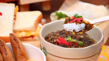 食事・飲み物 / 3