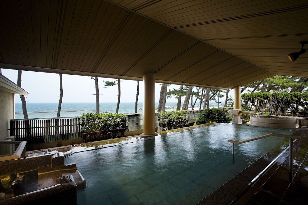 自家源泉を持つオーシャンビューの宿で贅沢ステイ3925693