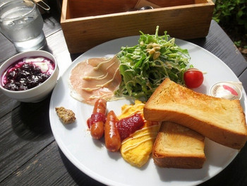 6．金鱗湖を眺めながら朝食を「Cafe La Ruche」2661562