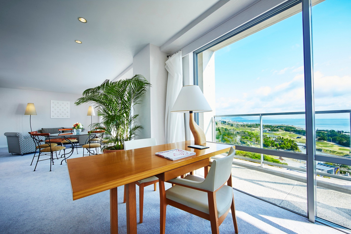 優雅なティ－タイムも楽しめる心地よい空間3460775