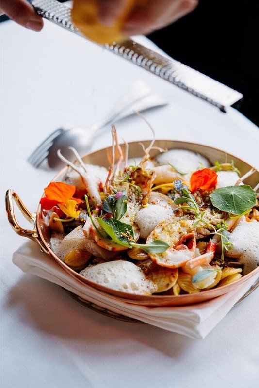 レストラン