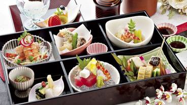 食事・飲み物 / 7