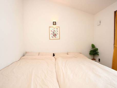 MARINX CLASSIC HARBOR VIEW PENSION / 5