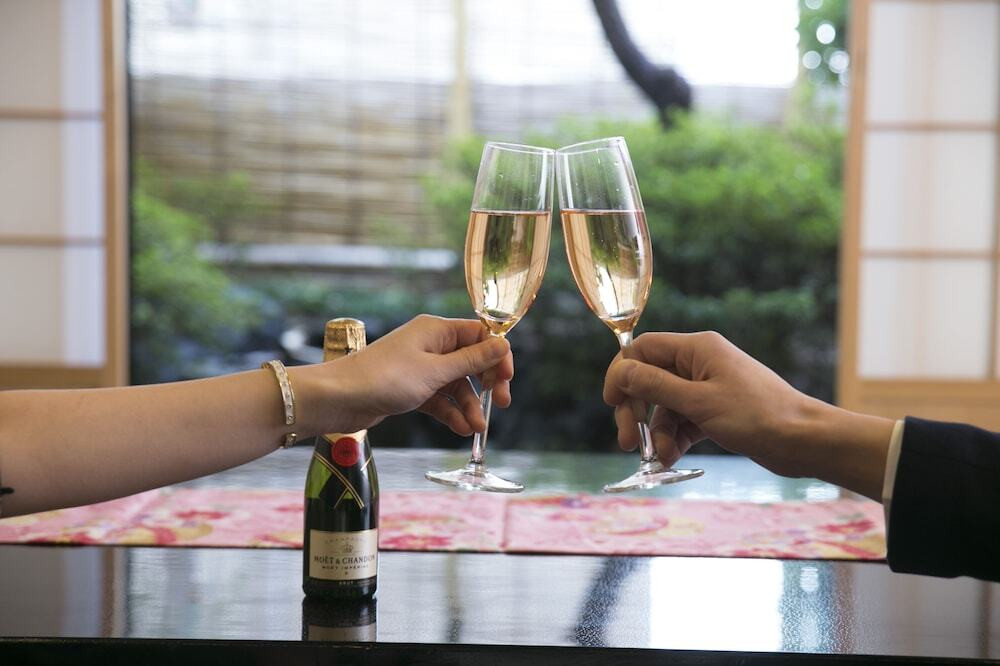 部屋食プランがある旅館・ホテルで気分転換しよう♩3933256