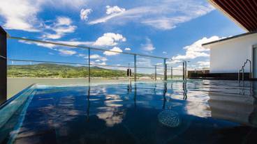 屋外スパ浴槽 / 1