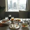 ルームサービスの朝食