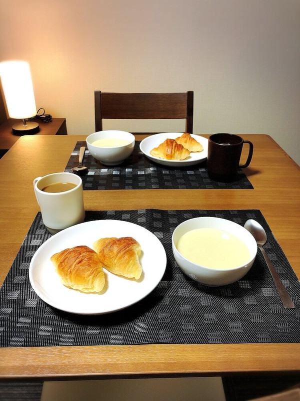 客室内のダイニングエリア