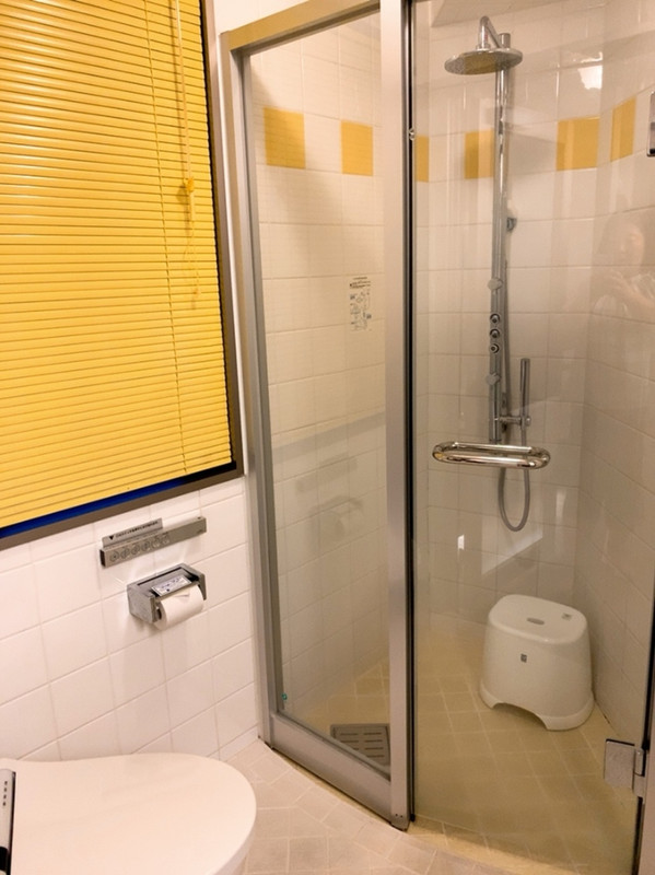 バスタブは無いが、レインシャワーが気持ち良かった