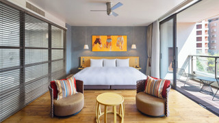 スイート[サウナ/クラブラウンジ/ミニバー/バルコニー付]