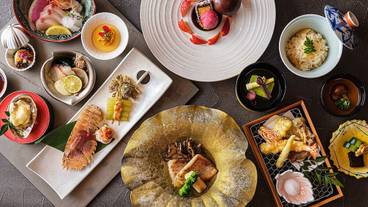 食事・飲み物 / 3