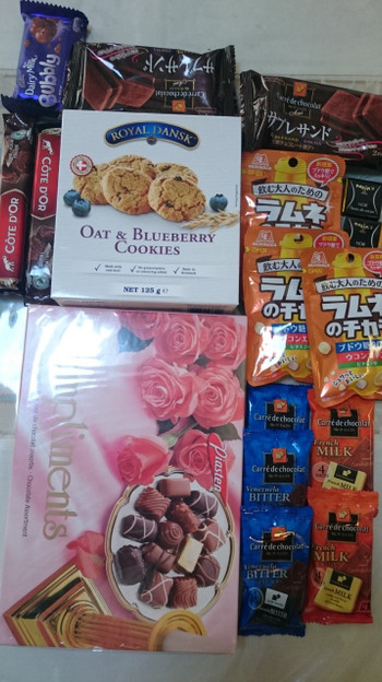名物！チョコレートの叩き売り「志村商店」3020024
