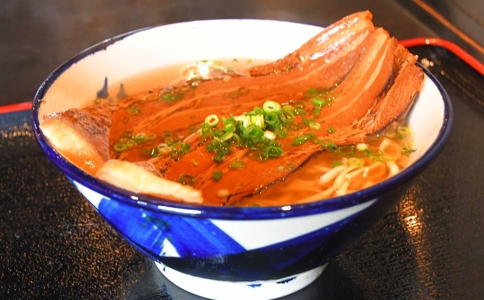 「でいご屋」で
沖縄らしい夕食を / 2
