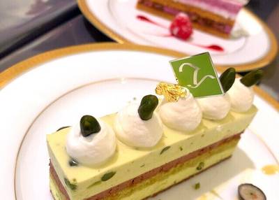 ラ パティスリー デュ ミュゼー パール トシ・ヨロイヅカ