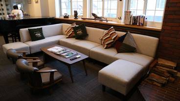 ロビー応接スペース / 4