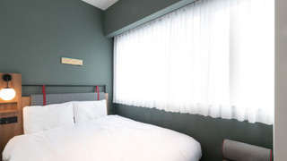 スタンダード ルーム クイーンベッド 1 台 禁煙