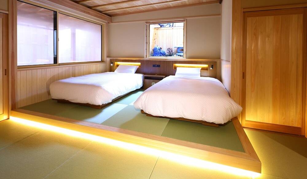 和室（松）露天風呂付の寝室 / 2