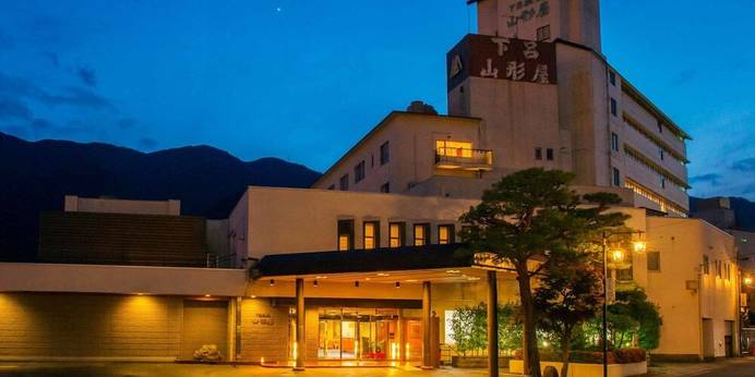 飛騨川沿いに佇む丹心の老舗宿 下呂温泉山形屋（岐阜県 旅館） / 1