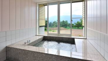 屋内スパ浴槽 / 1