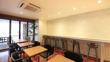 ロビーラウンジ / 3