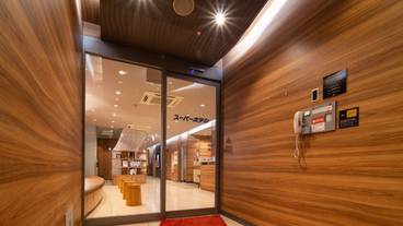 内部エントランス / 2