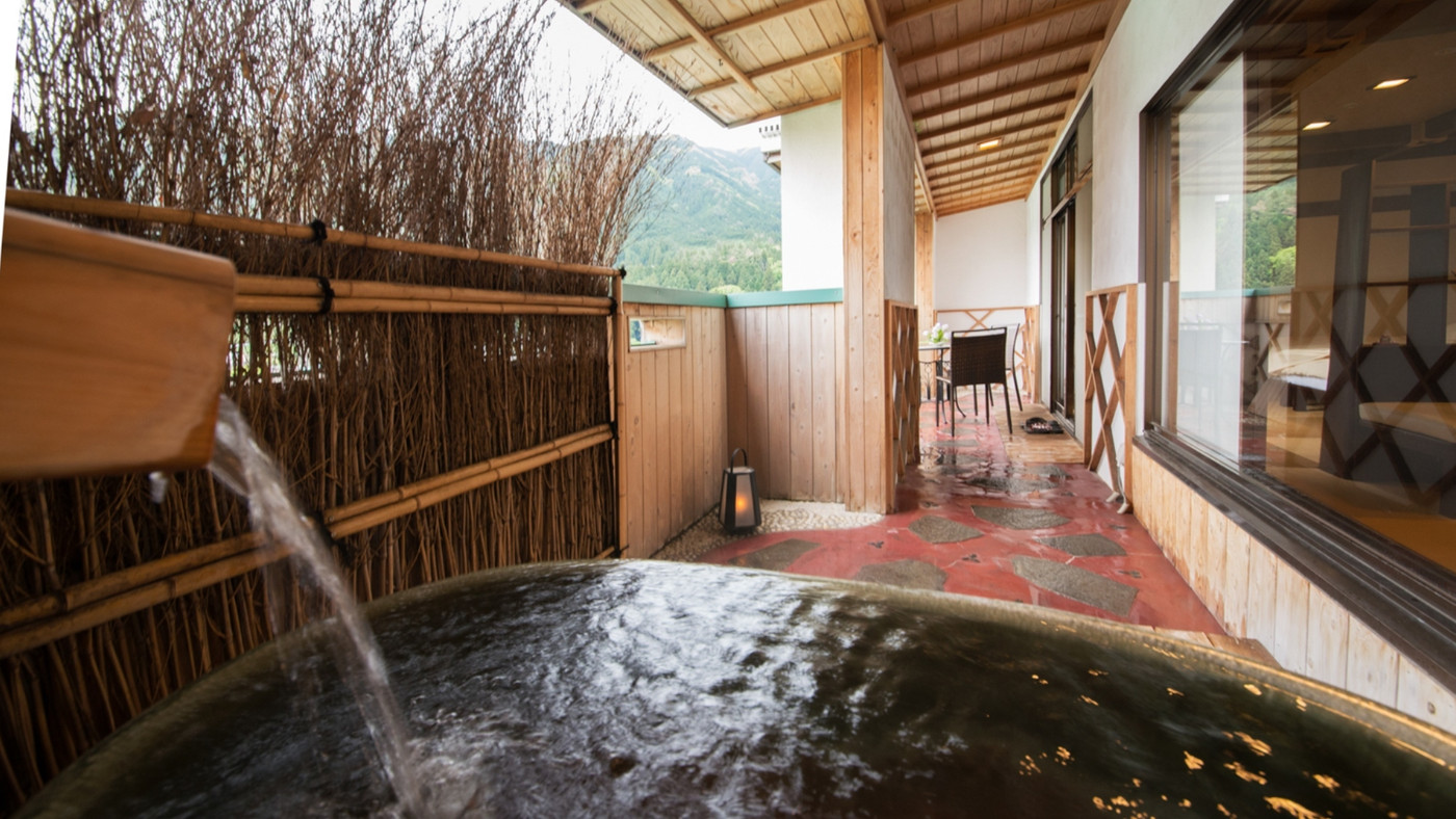 美味しい料理に充実の館内施設で温泉旅情を満喫できる老舗宿♪3487742