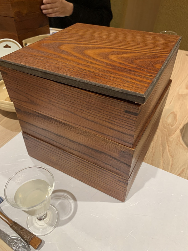 いろどっり箱 三段積み 期待でワクワクします。