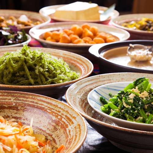 海ブドウやゴーヤの沖縄料理　 / 4