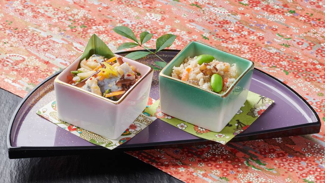 炊き立ての釜飯が
食欲をそそります / 4