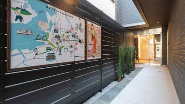 施設の入り口 / 4