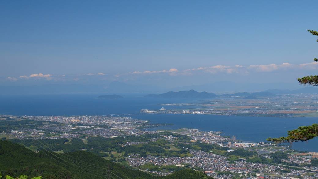 絶景に心震える
日本最長のケーブルカー
 / 1