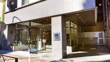 施設の入り口 / 4