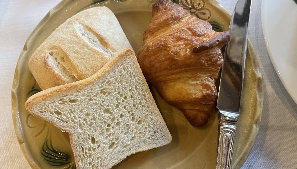 焼き立てのパン / 4