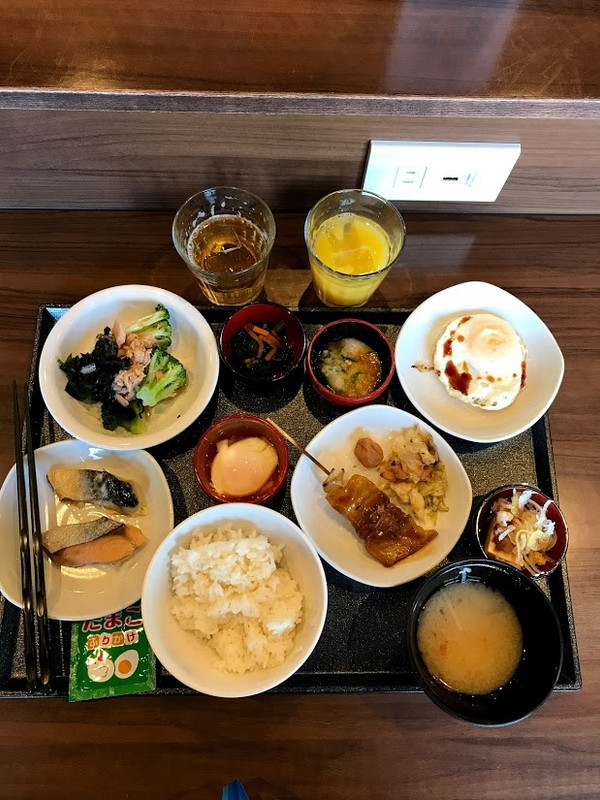 朝食はバイキング形式です