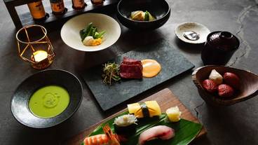 食事・飲み物 / 3