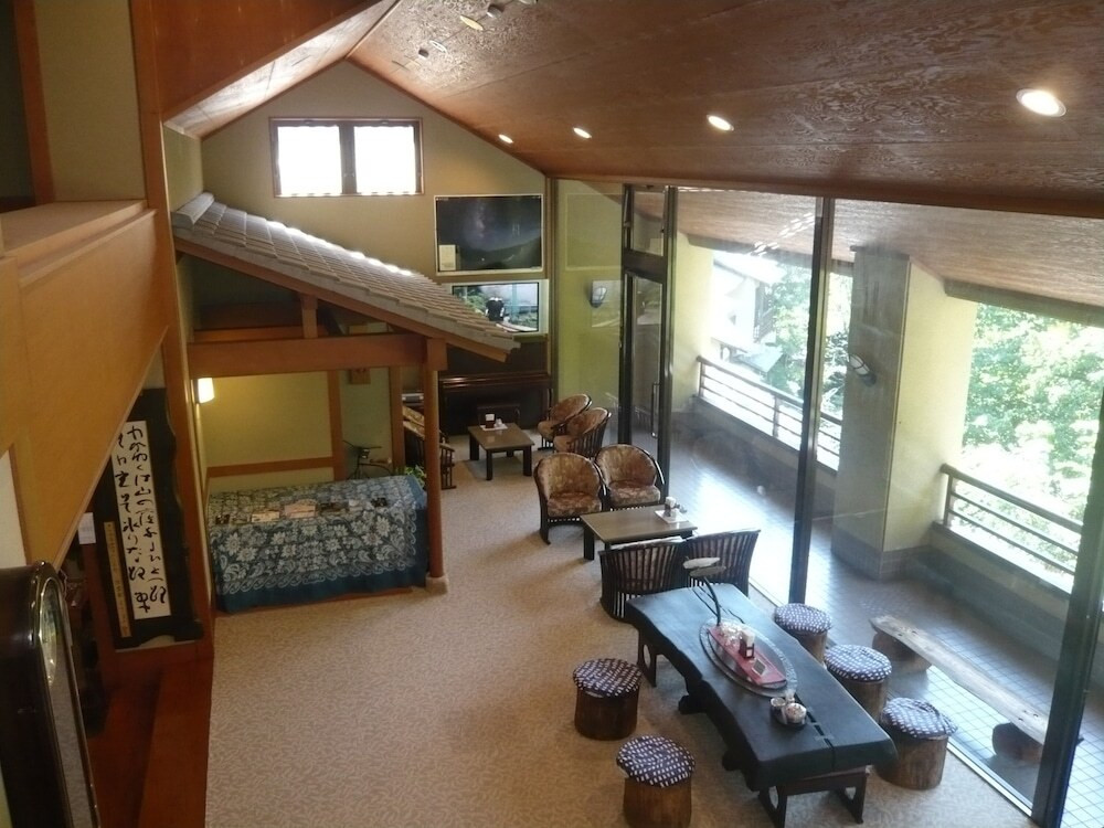 ロビー応接スペース