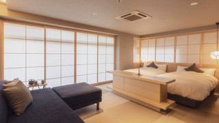 Suite Room with Private Bathroom - Temple View, Non Smoking