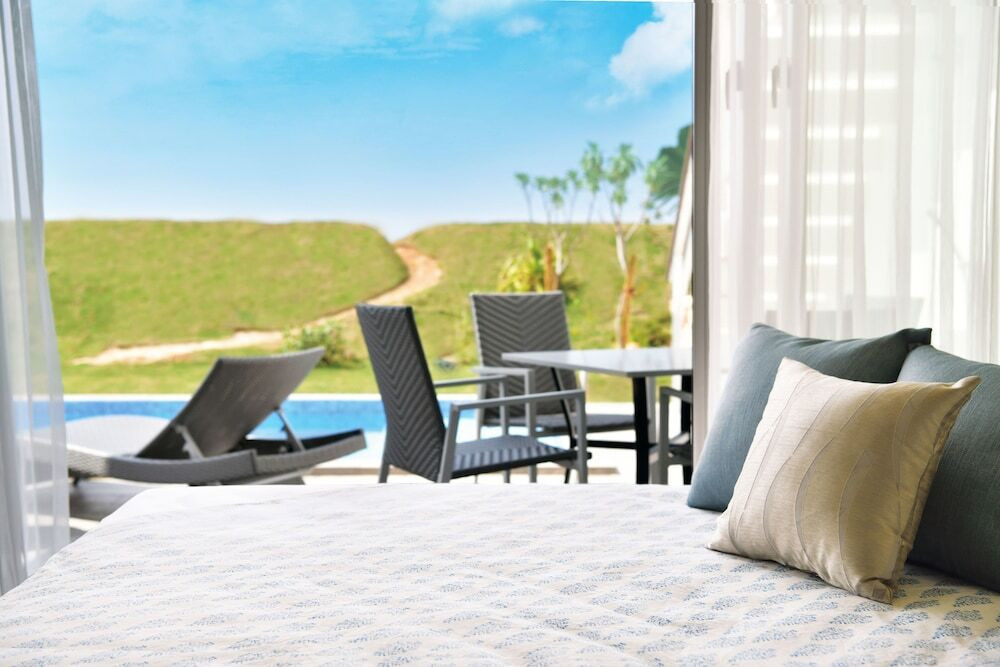 11．日本の渚100選のビーチを望む宿『フェリスヴィラスイート 伊良部島・佐和田』3424905