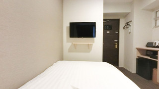 エコノミー ダブルルーム 禁煙 (セミダブルベッド1台)