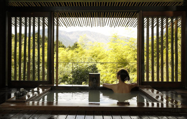 16 Hakone Luxury Onsen Ryokan with In-Room Open-Air Baths for Quality Couple Time