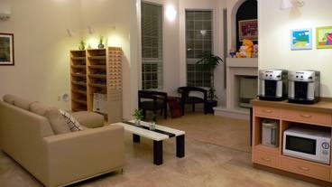 ロビー応接スペース / 3