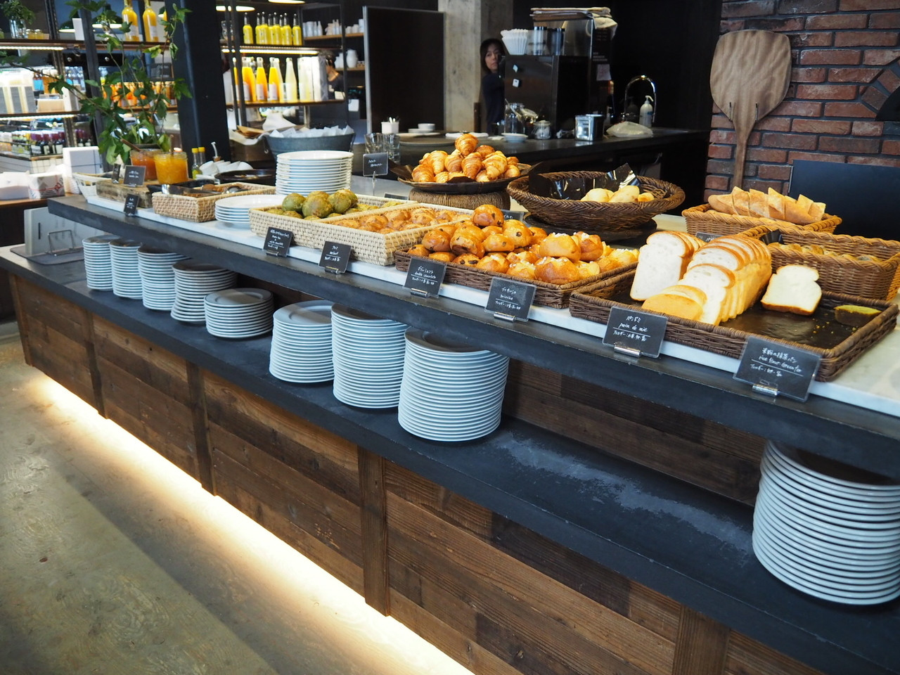 愛車も室内持ち込みOK!スタイリッシュな雰囲気にワクワク3534899