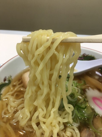 「らーめん一平」 料理 64105355 平打ち縮れ麺