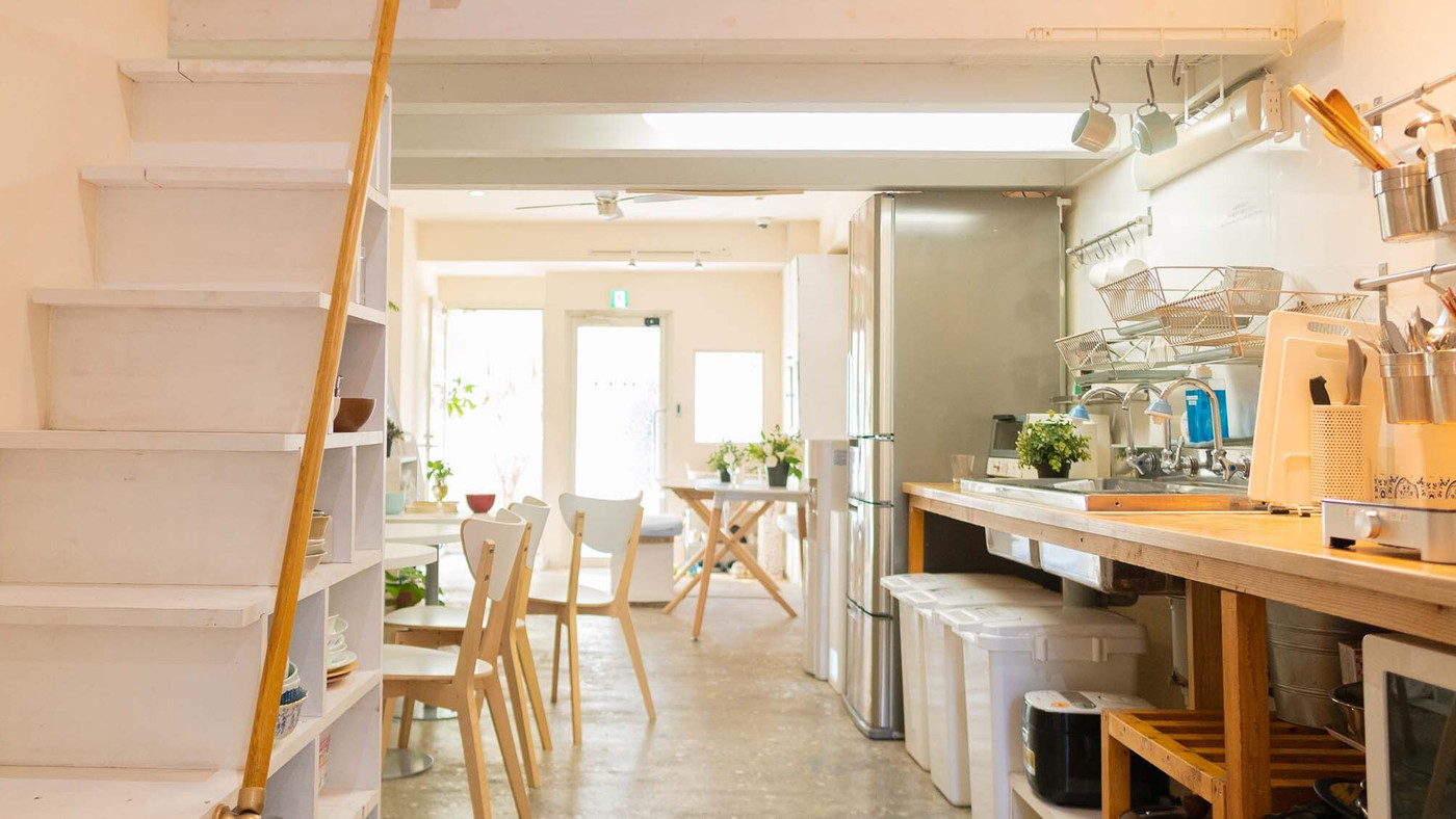 女子好みの真っ白でかわいいゲストハウスでリーズナブルステイ3761947