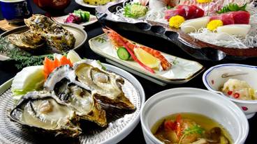 旅館のお食事処 / 3