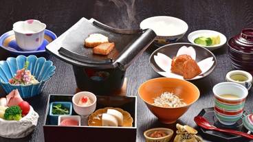 旅館のお食事処 / 24