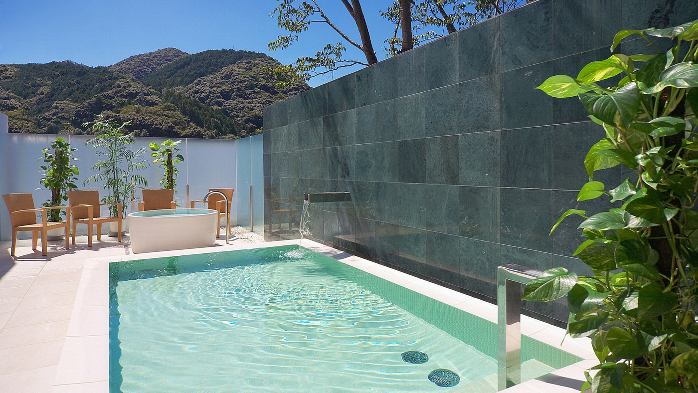 旅館で海外リゾート気分!?モダンな温泉露天風呂が自慢のごほうび宿3416694