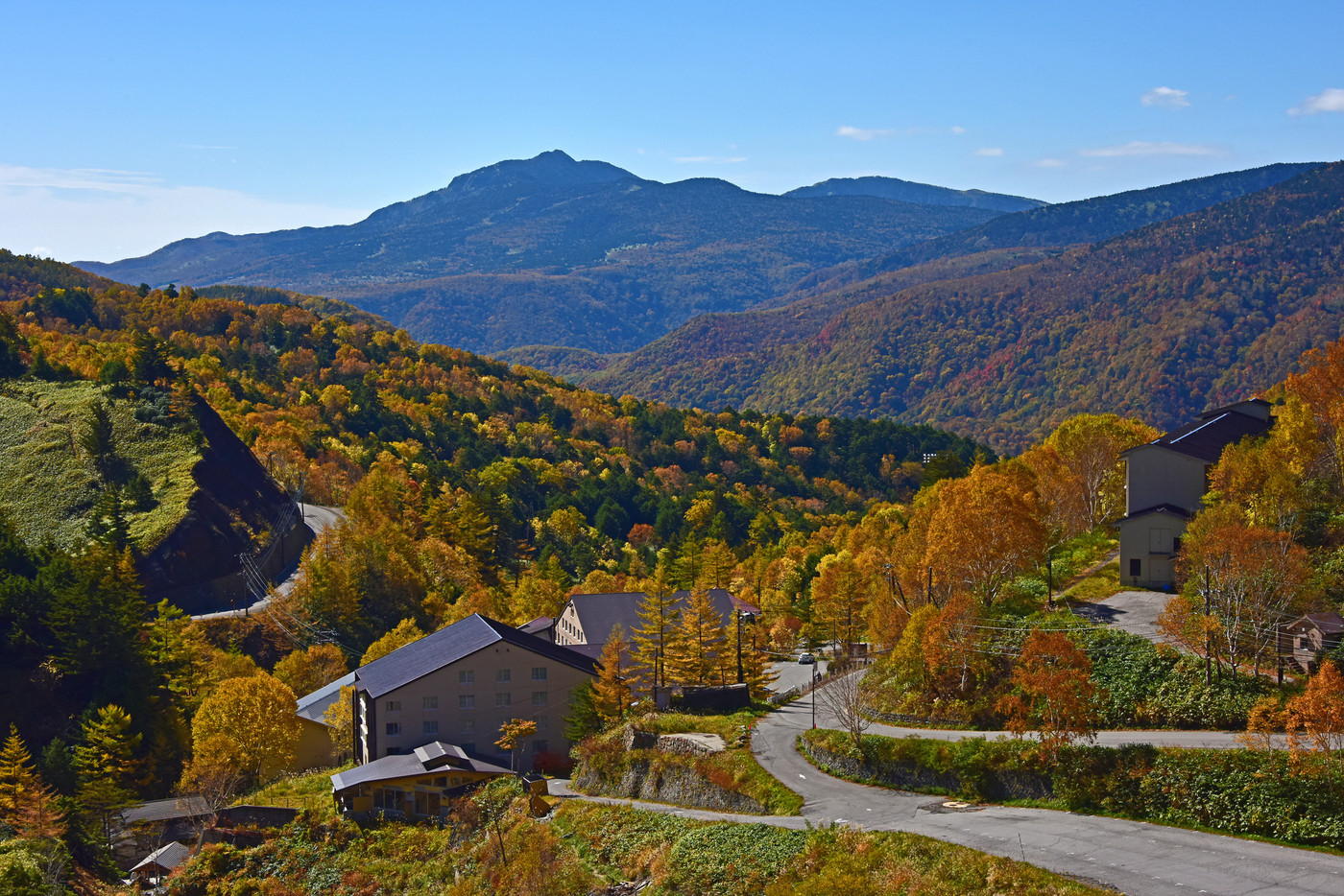 群馬県の紅葉　万座温泉　