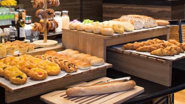 朝食ブッフェ_パンコーナー / 6